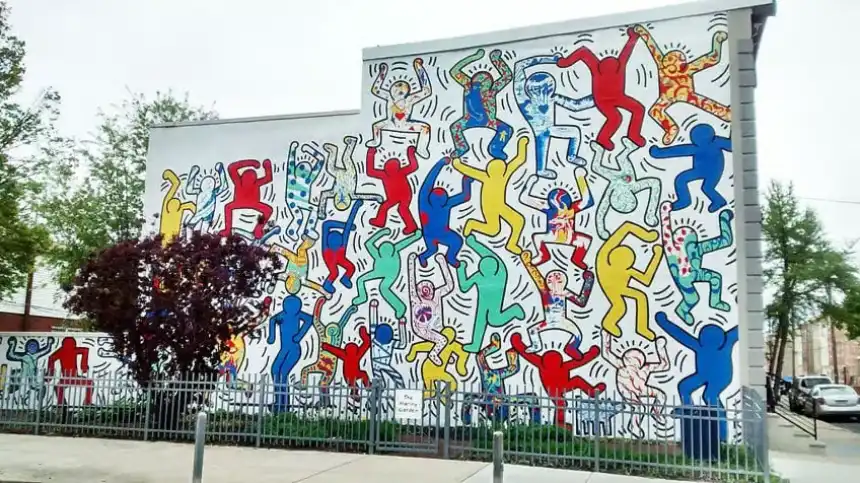 Mural de Keith Haring Somos la juventud en las calles 22 y Ellsworth en Filadelfia - Arte colorido del modernismo