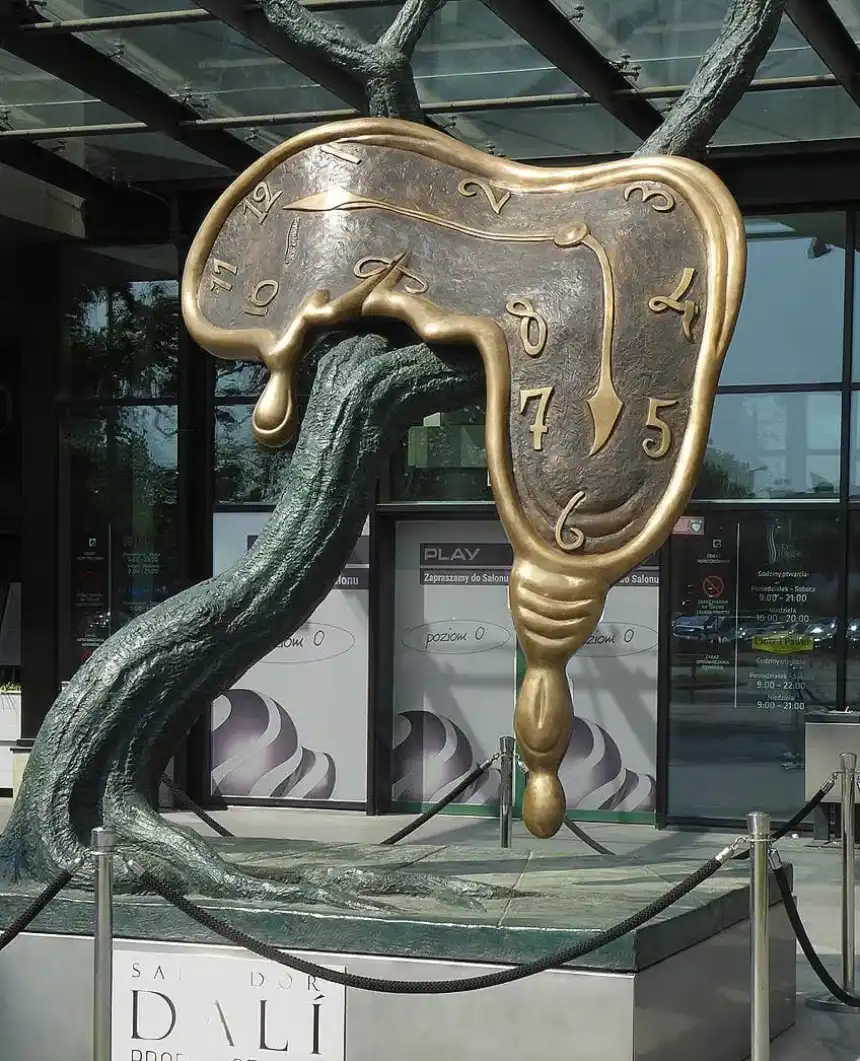 Escultura de arte modernista